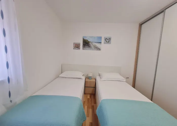 Flower Garden Apartment *